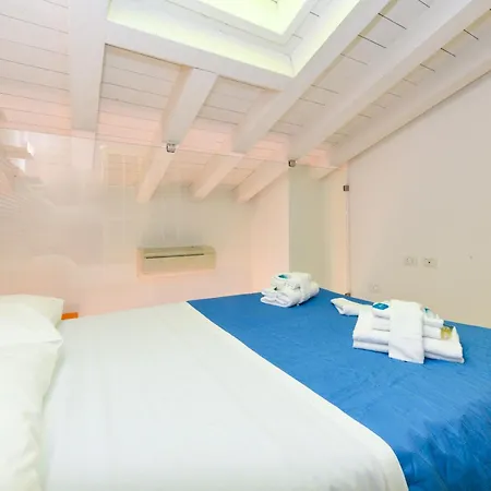 Mgh Family - Acquarius Lake Front Apartment Sirmione