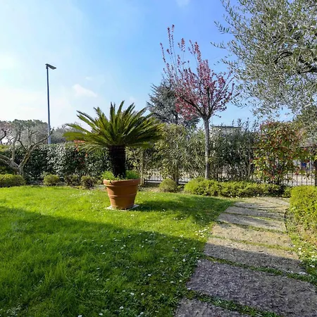 Mgh Family - Acquarius Lake Front Apartment Sirmione